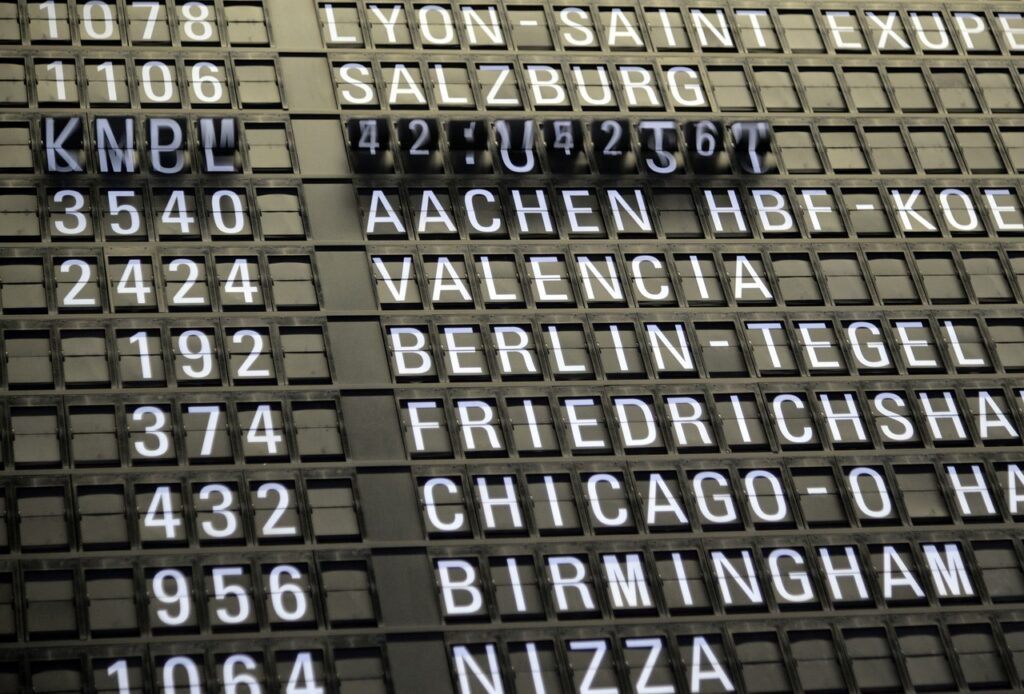Passagiere nach Fluglotsenstreiks erwartet
