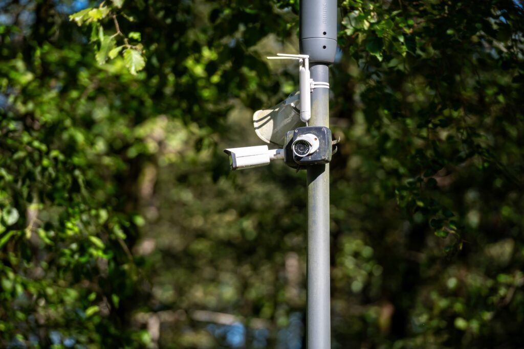 Gewerbeeinheit vor Einbruch schützen mit Kamerasystemen von Ajax